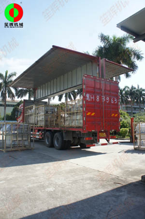 客戶四套渦流洗菜機(jī)組順利完工裝車出貨！
