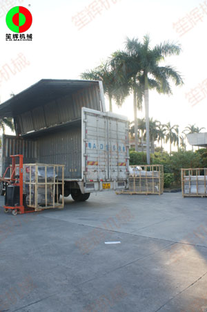果蔬清洗加工設(shè)備發(fā)往上?？蛻簦? /></a></div>
                    <div   id=