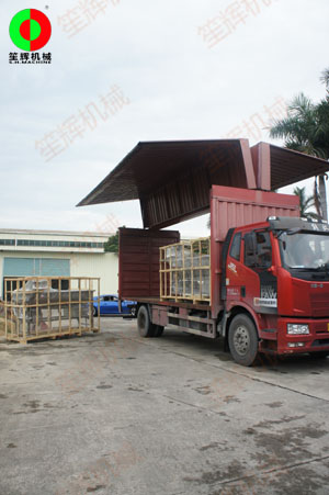 多套蔬果洗菜機(jī)組按客交期準(zhǔn)時(shí)裝車出貨！